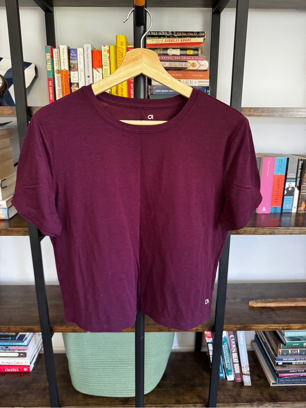 GAP • Crop Crewneck Tee in Deep Plum